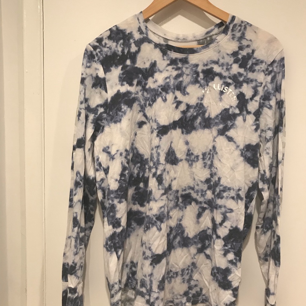 Hollister long sleeved shirt
